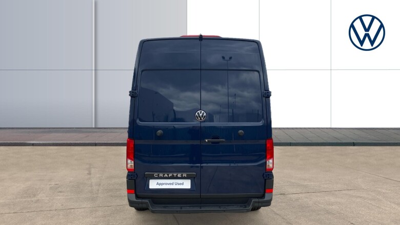 Volkswagen Crafter Cr35 Mwb Diesel 4Motion 2.0 TDI 177PS Commerce Plus Low Roof Van Auto